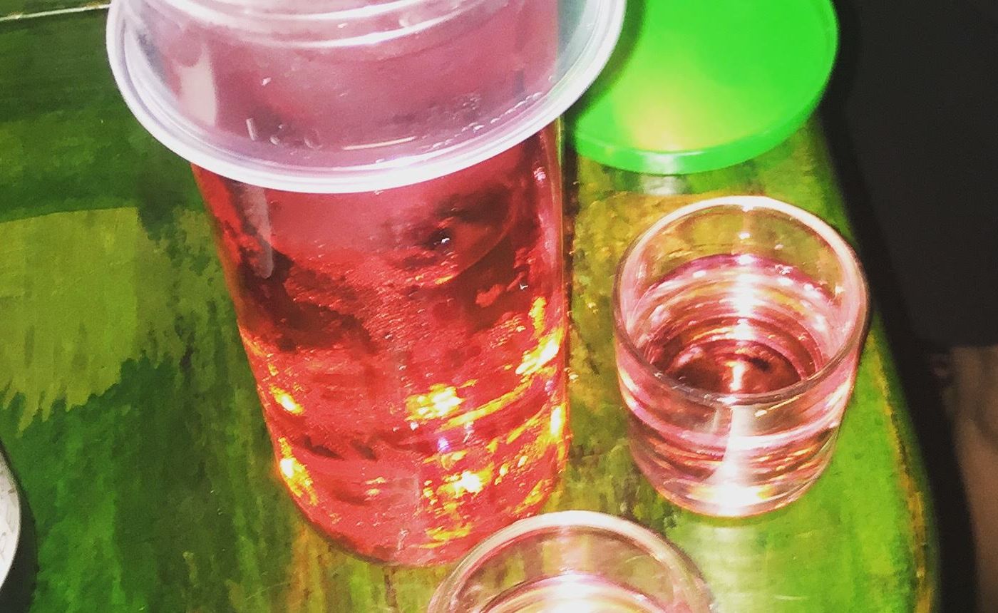 Unos chupitos de machacados Foto de unos machacados, chupito especialidad de un garito de Zaragoza